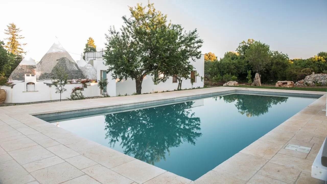 Trulli mit Schwimmbad zum Verkauf in Valle d'Itria