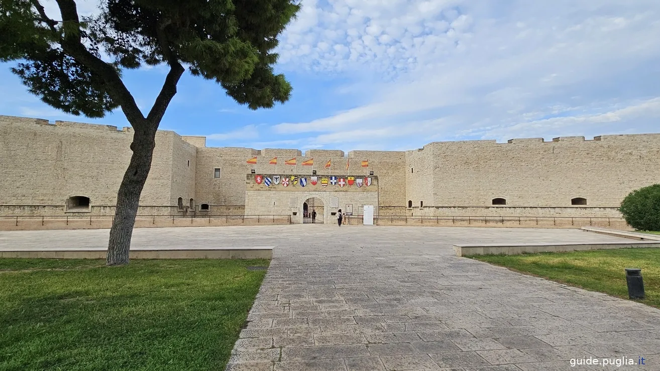 internal entrance to barletta castle