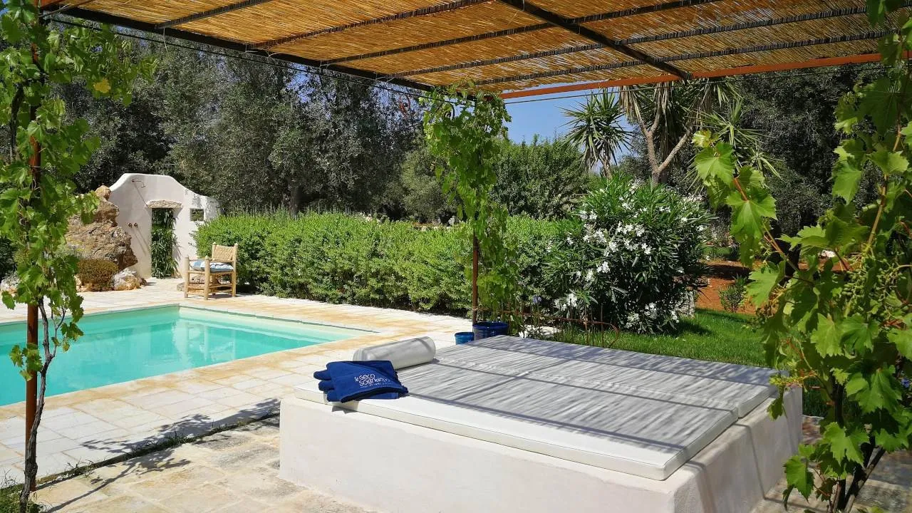 Luxury villas to rent in Puglia, services and space available