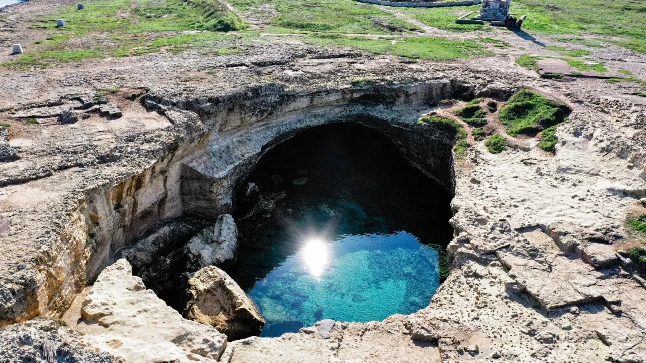 Grotta della Poesia, Lecce