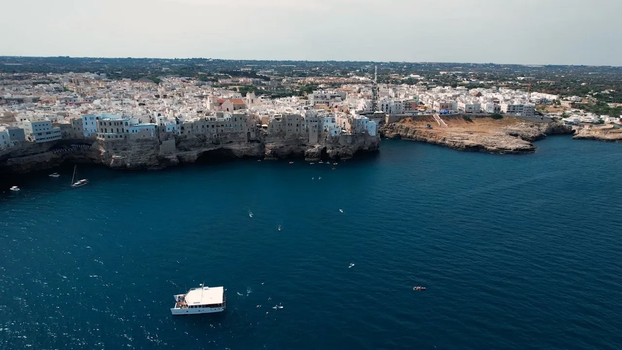 Erlebnisse in Apulien: K&uuml;stenkatamaranfahrt