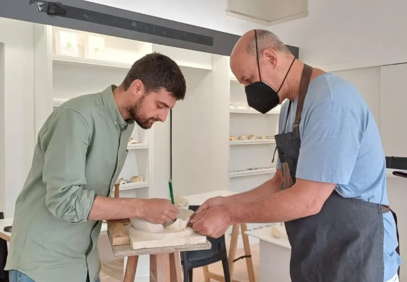 Esperienza Lecce: Laboratorio di Pietra Leccese con Interprete in Lingua Inglese