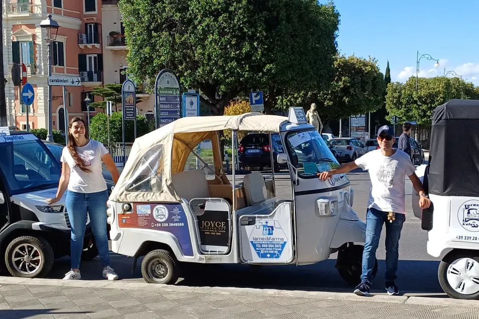 Tour Falanto, in Taranto center in a calessino, with audio guide