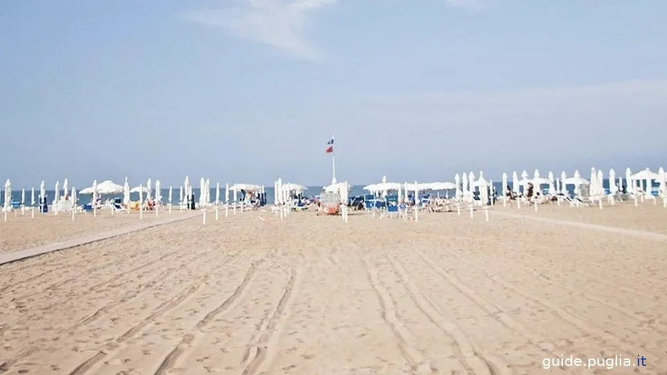 margherita di savoia, spiaggia