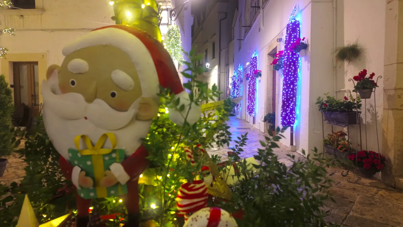 Christmas decorations on the streets of the small towns of Puglia