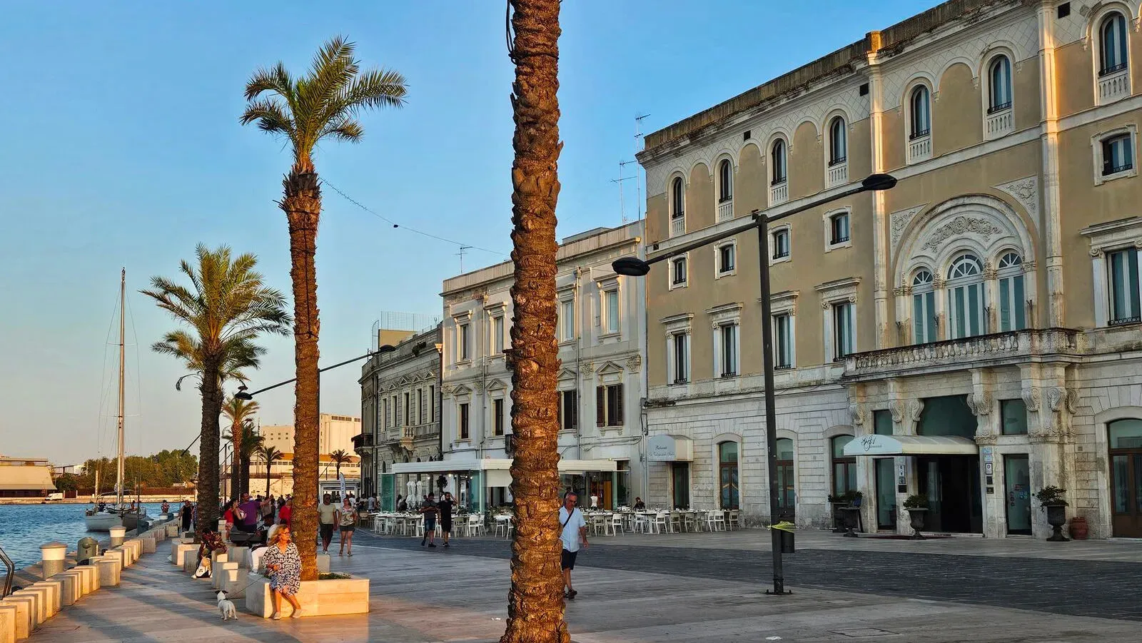 Centre historique de Brindisi, front de mer
