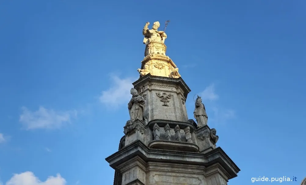 colonna di sant oronzo, statua