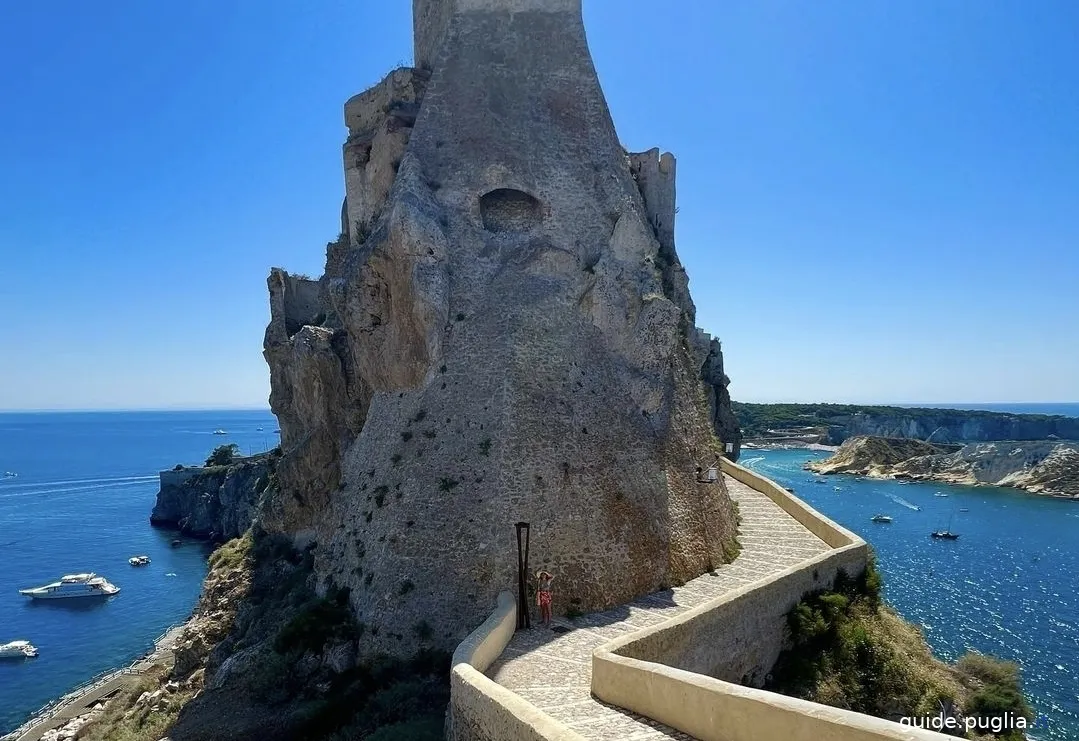 château de san nicola, îles tremiti