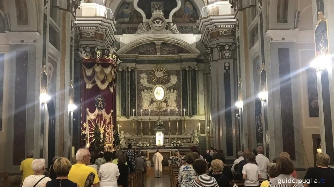 Interior of the basilica madonna del pozzo