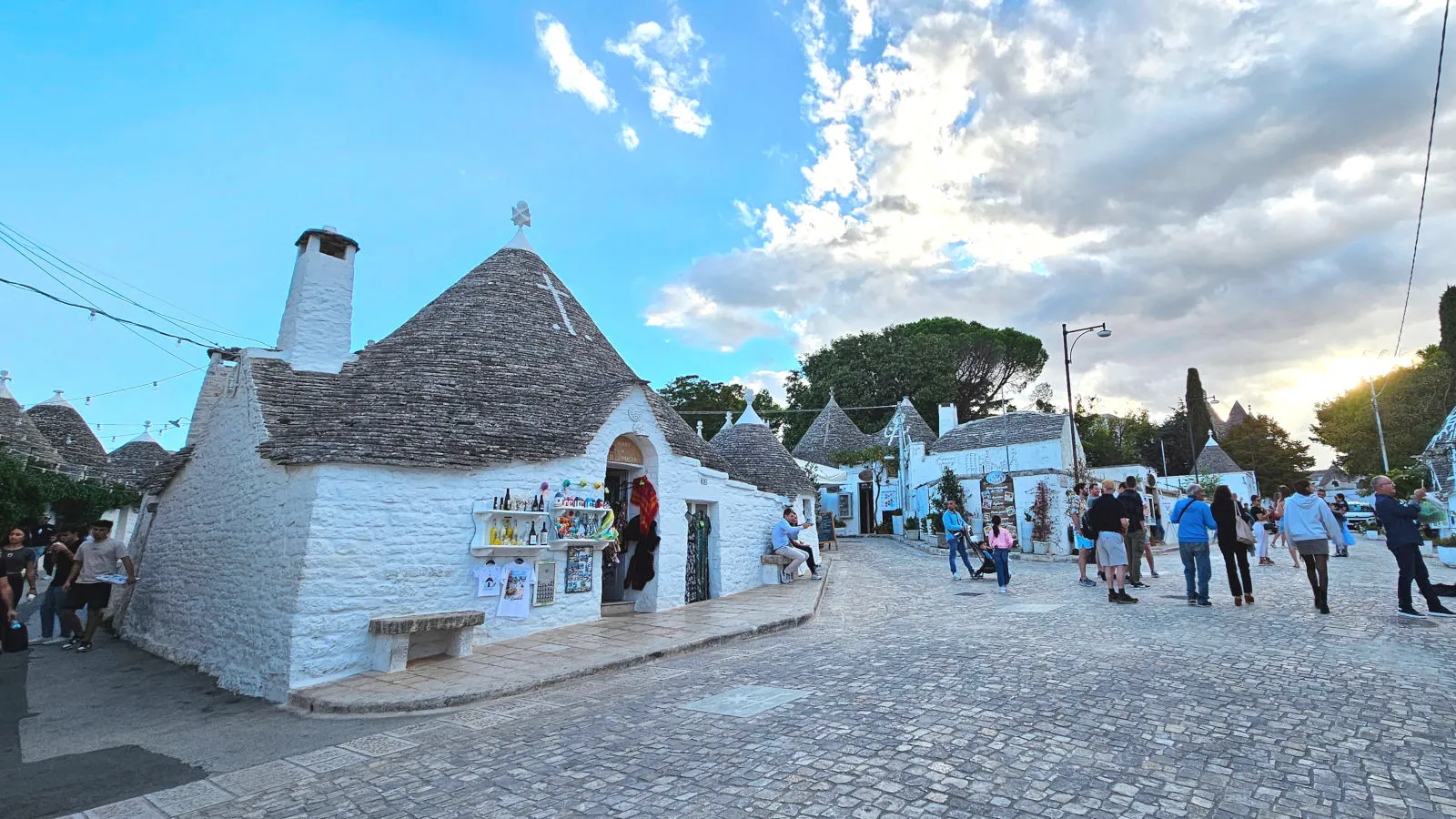 Alberobello, street in the central district "Rione Aia Piccola"