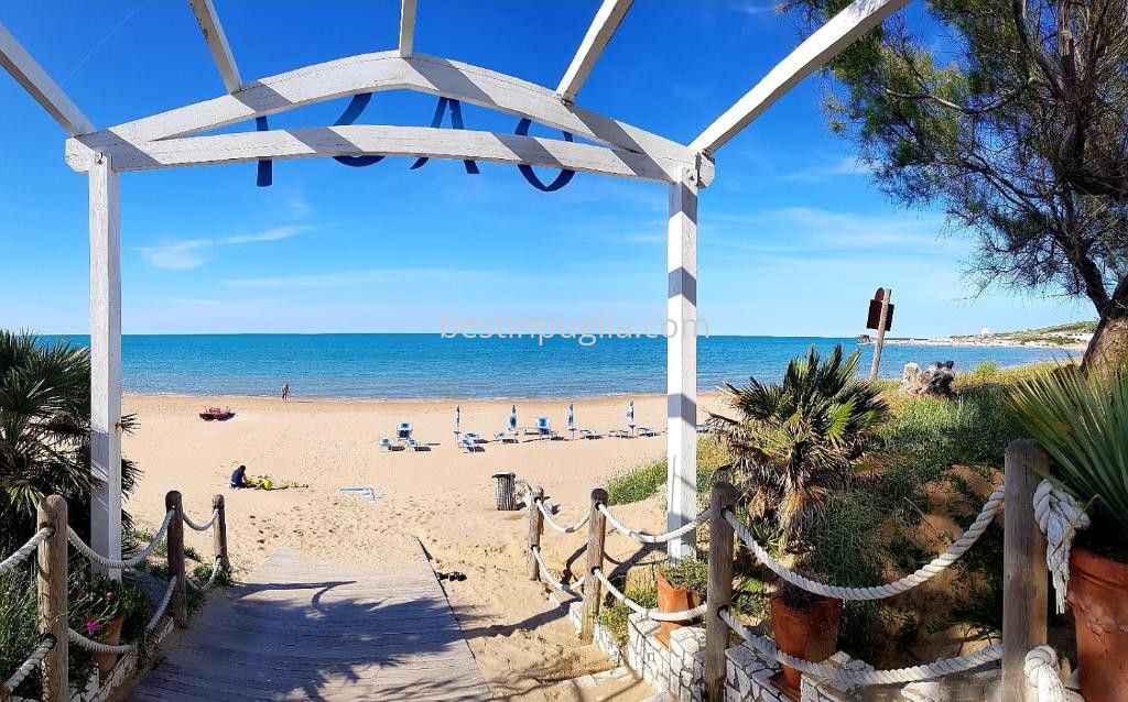 Villaggio Camping Oasi, uscita su spiaggia privata