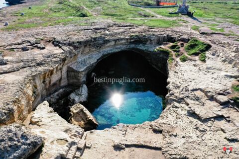 Höhle der Poesie, Naturschwimmbad. Führungen verfügbar